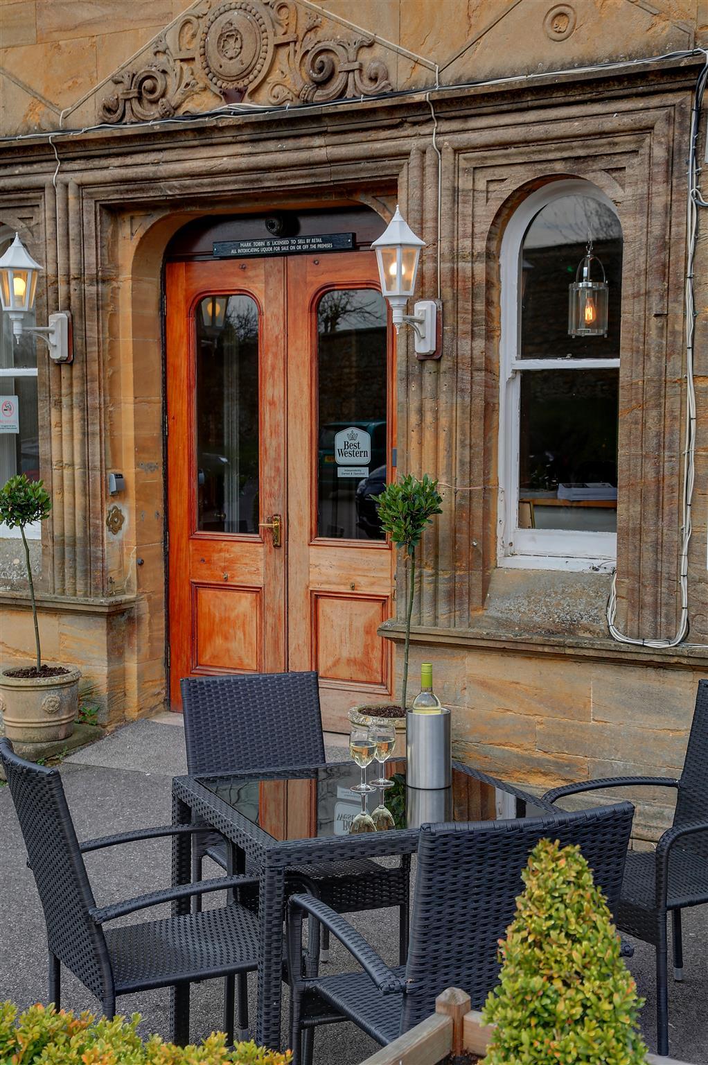 The Shrubbery Hotel, Hotel