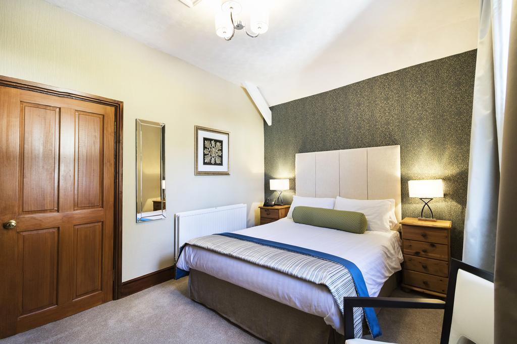 The Shrubbery Hotel, 3*