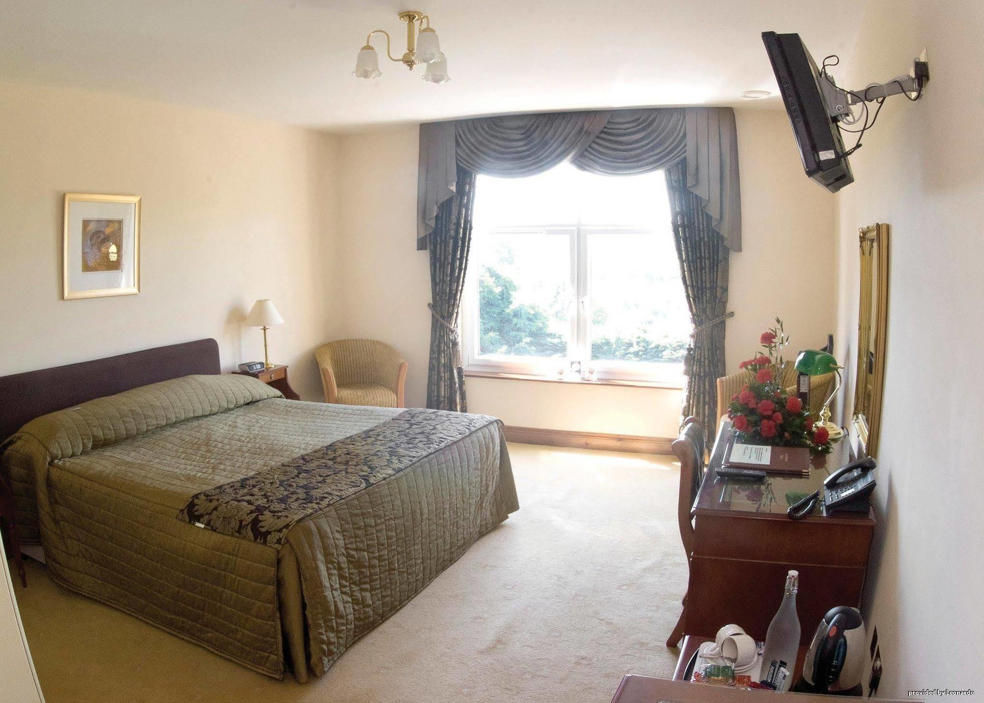 The Shrubbery Hotel, Hotel 3*