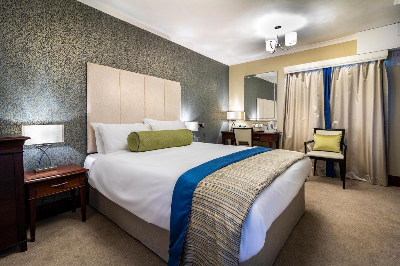 The Shrubbery Hotel, Hotel 3*